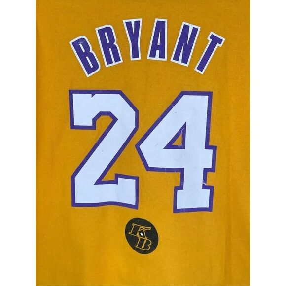 Gildan Kobe Bryant Tribute T Shirt 8/24 XL 1/31/20 - Picture 7 of 10